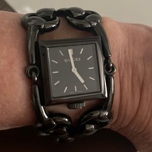 GUCCI Signoria Black Stainless Steel Watch - YA116310